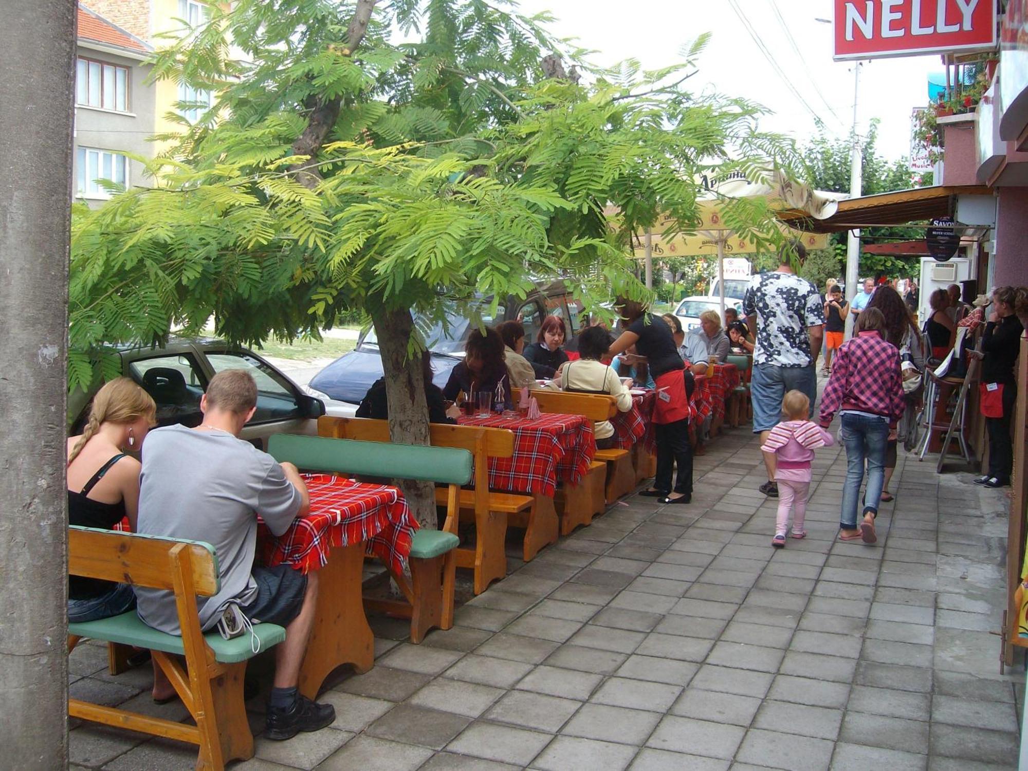 Nelly Guest House Ravda Exterior foto
