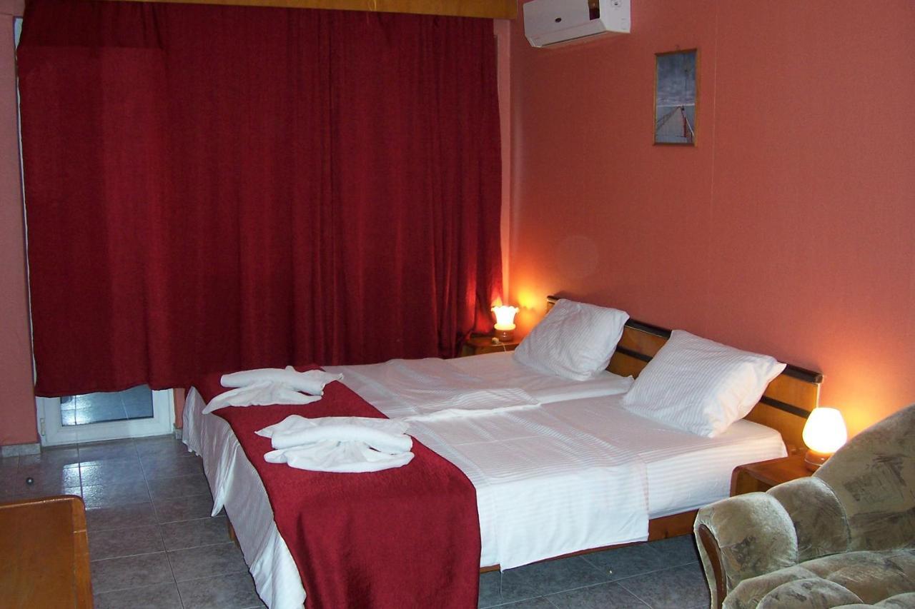 Nelly Guest House Ravda Exterior foto